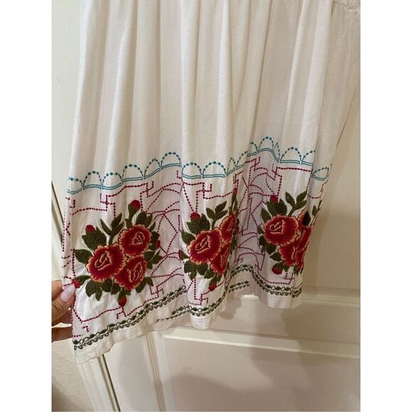 Johnny Was Embroidered Butterfly and Floral Flowy top size XS - Picture 7 of 7